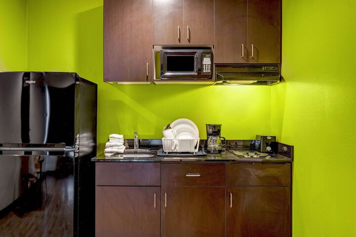 Room 14 of 24