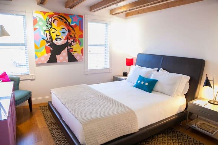 Room 18 of 44