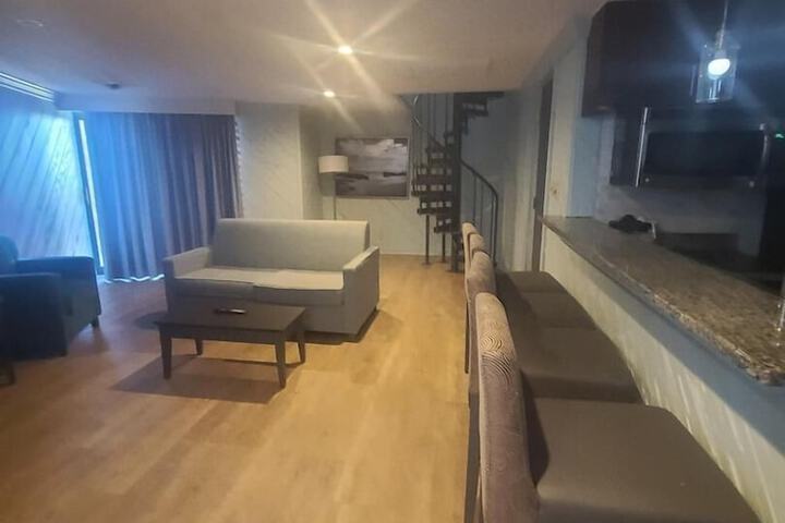 Room 13 of 16