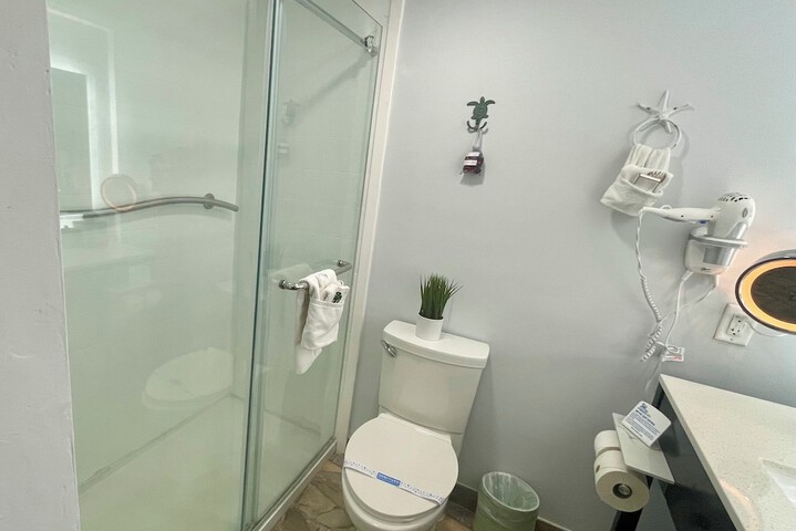 Ocean Sands Beach Boutique Inn - 1 Acre Private Beach