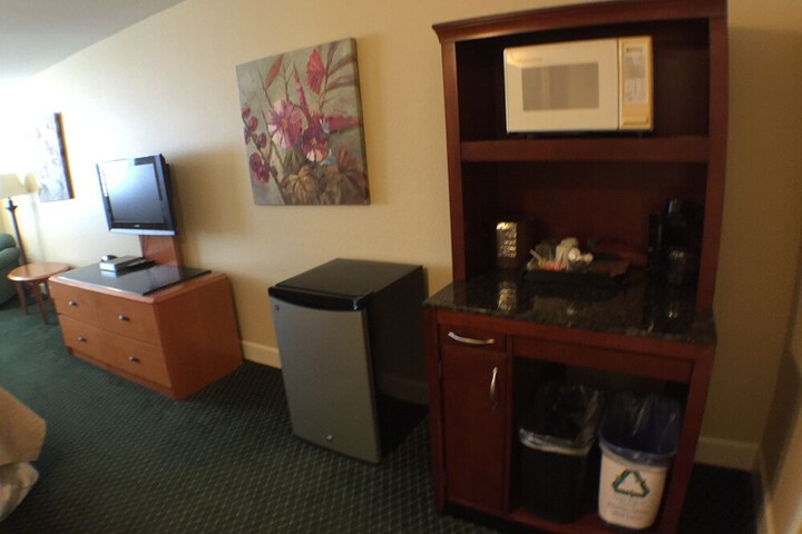 Room 13 of 19
