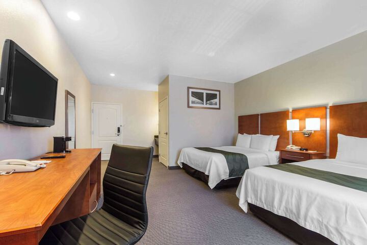 Room 10 of 38
