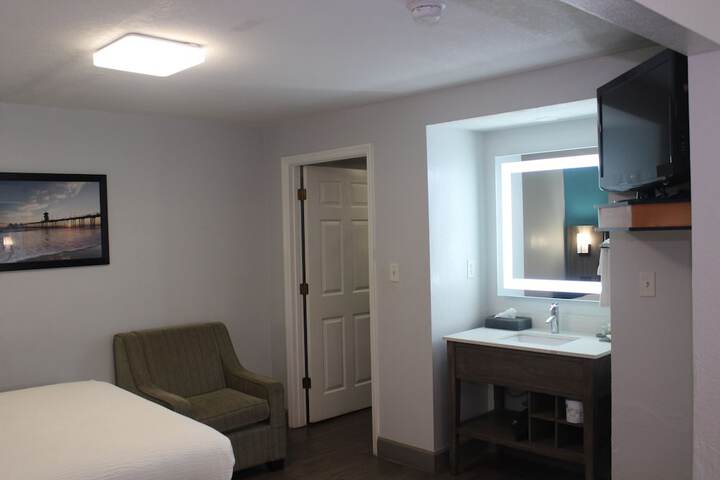 Room 25 of 84