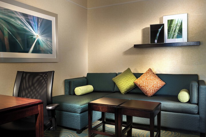 Room 7 of 12