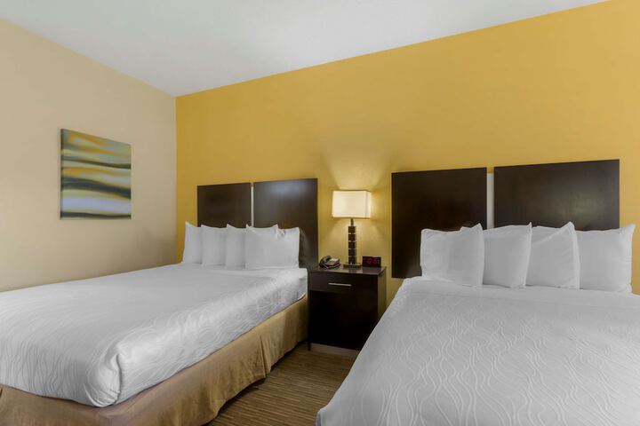 Best Western Plus The Four Corners Inn