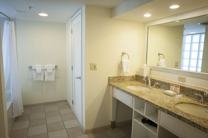 Room 21 of 42