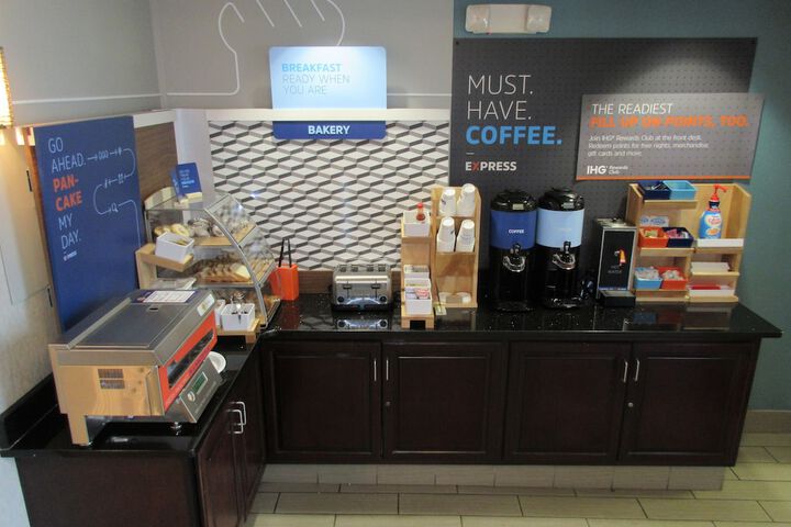 Breakfast/Coffee Service 50 of 63
