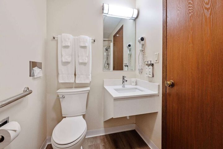 Super 8 by Wyndham Superior WI