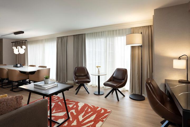 Room 30 of 59