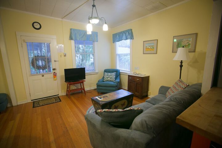 Room 50 of 236