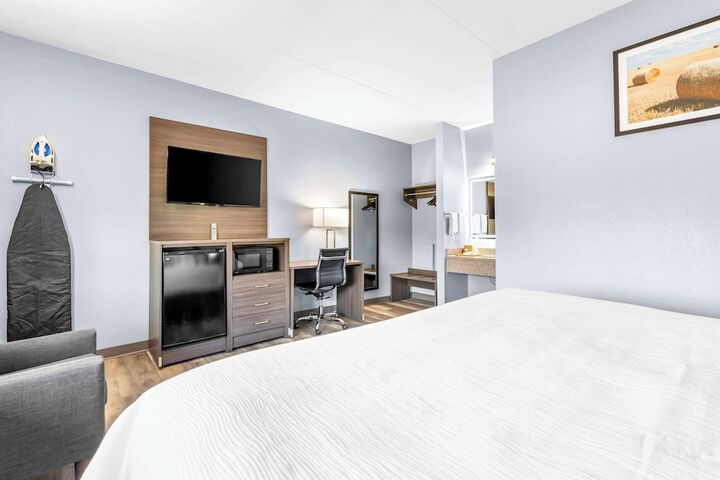 Room 21 of 37