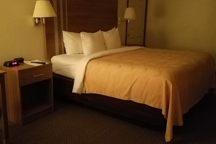 Room 13 of 35
