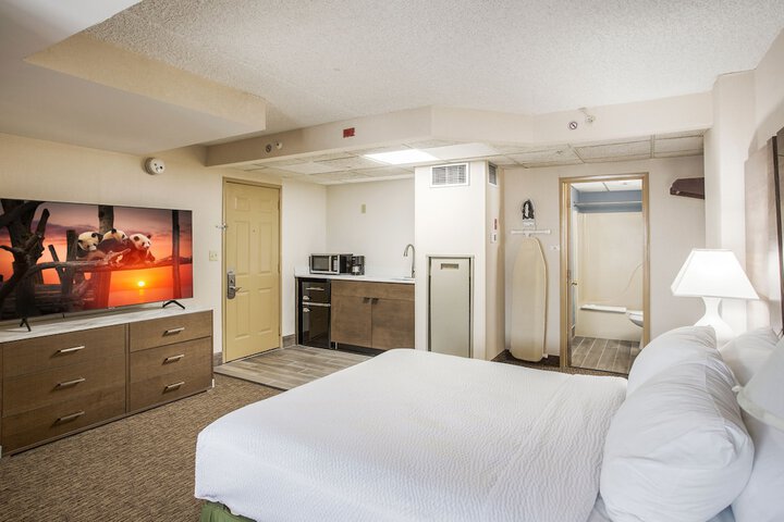 Room 36 of 62