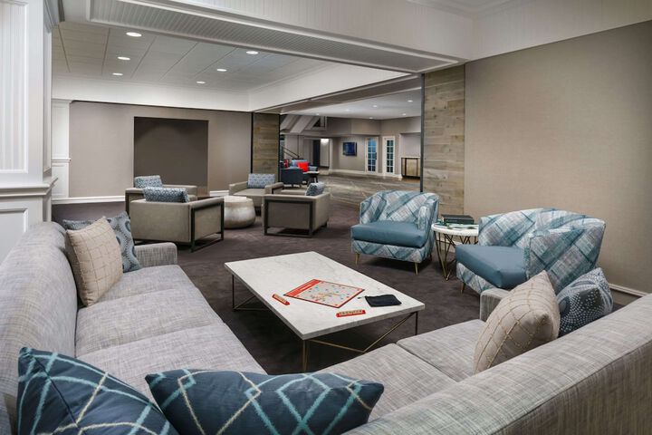 Hotel Interior 38 of 102