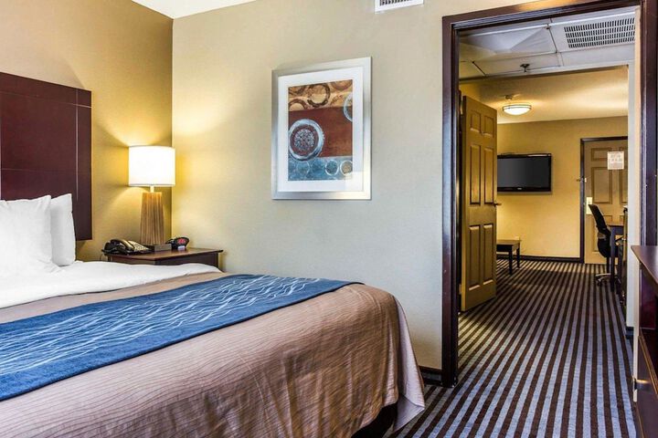 Room 13 of 27