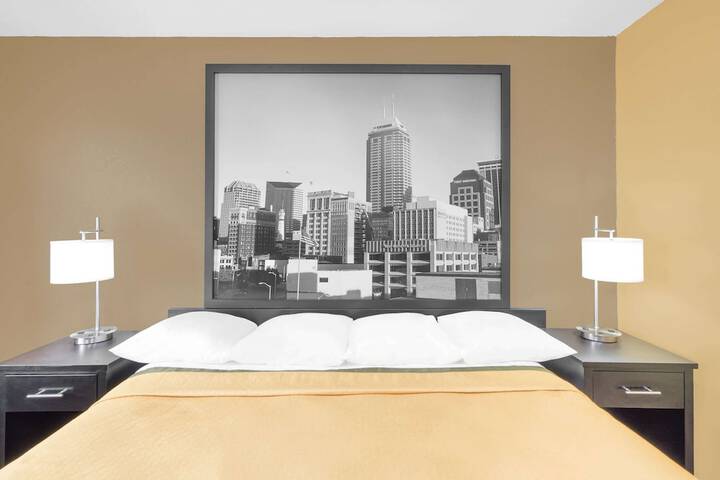 Room 10 of 15