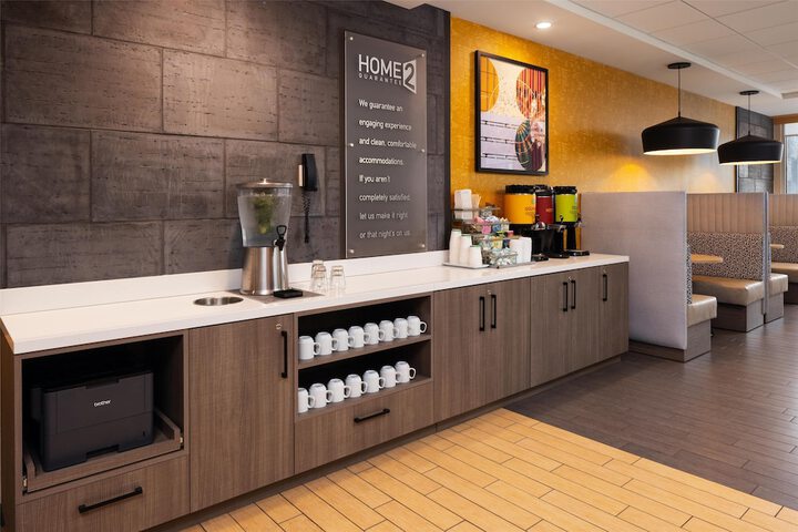 Home2 Suites by Hilton Roseville Minneapolis