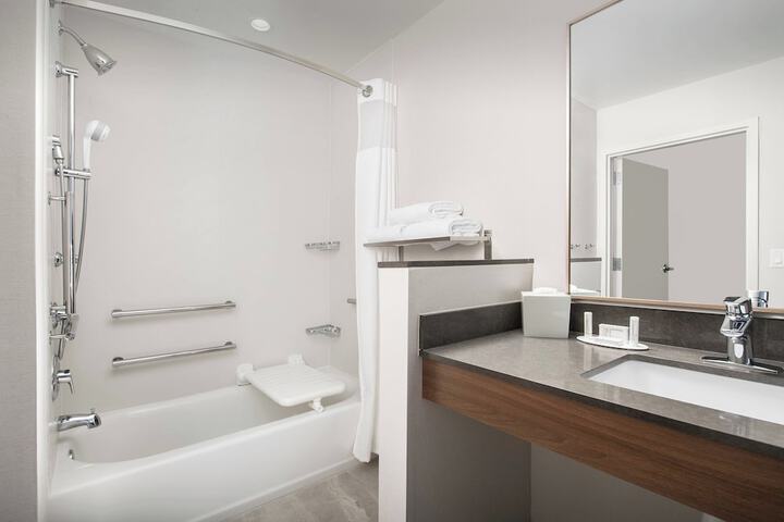 Room 20 of 46