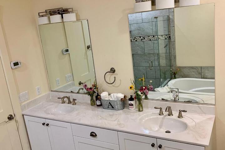 Annies Place Bed & Breakfast