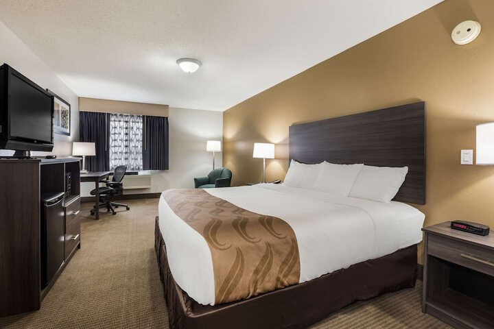 Room 33 of 35