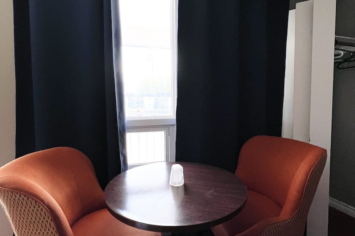 Room 9 of 31