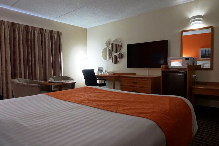 Room 9 of 20