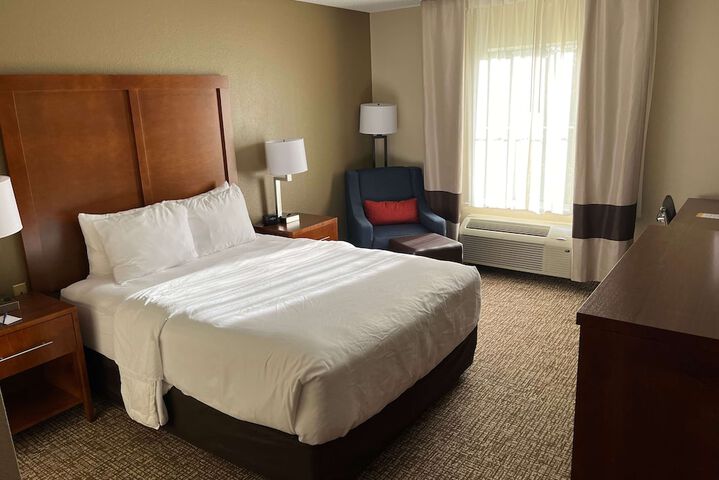 Room 14 of 33