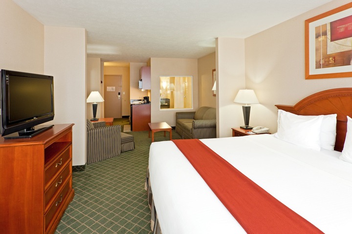 Holiday Inn Express & Suites Kent - University Area by IHG