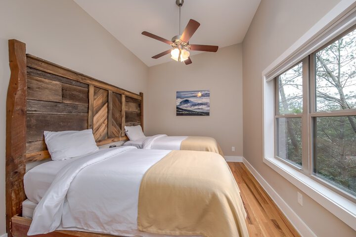 Pilot Cove Forest Lodging