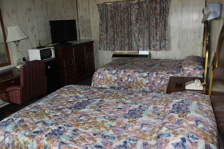Room 13 of 25