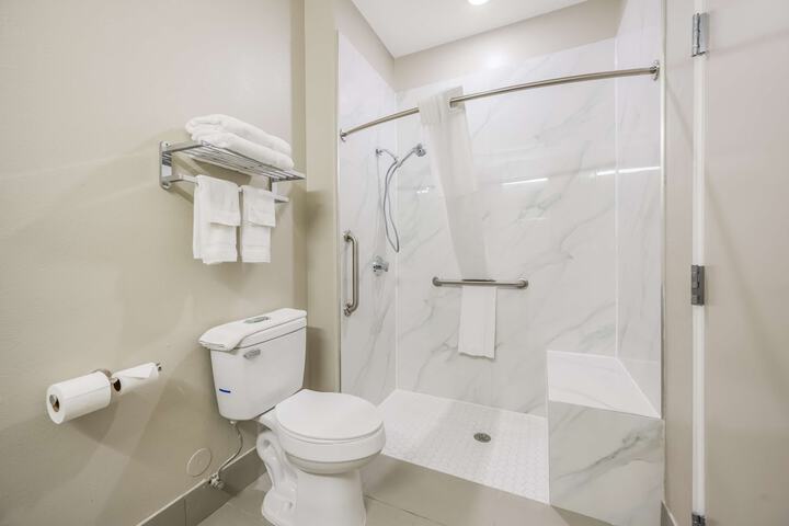 SureStay Studio by Best Western Conroe Downtown