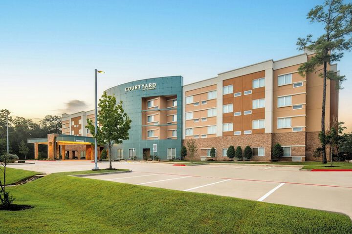Courtyard by Marriott Houston City Place