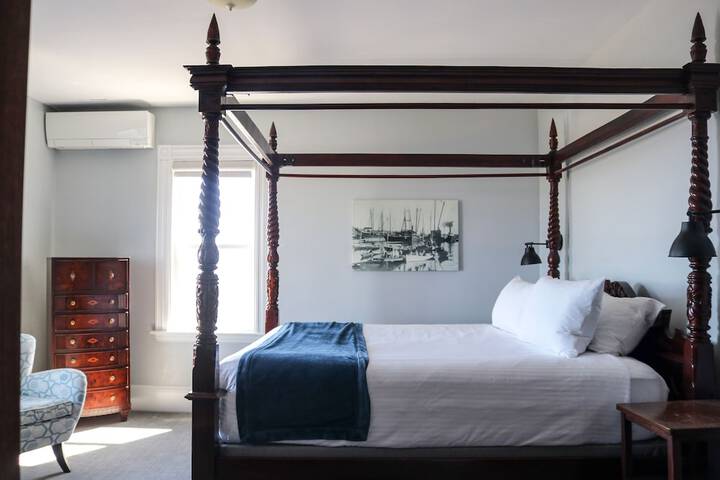 Emerson Inn