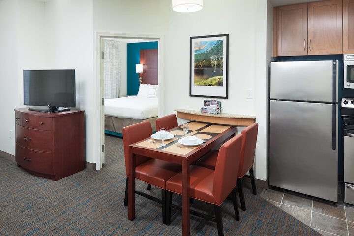 Room 17 of 39