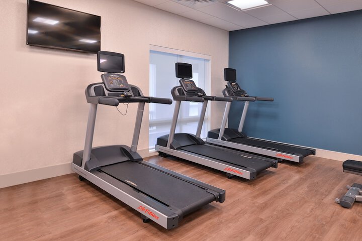 Holiday Inn Express & Suites Marshalltown by IHG