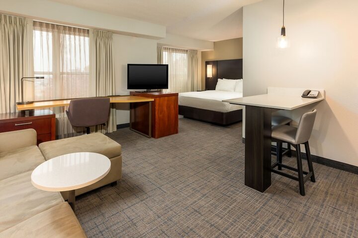 Room 44 of 60