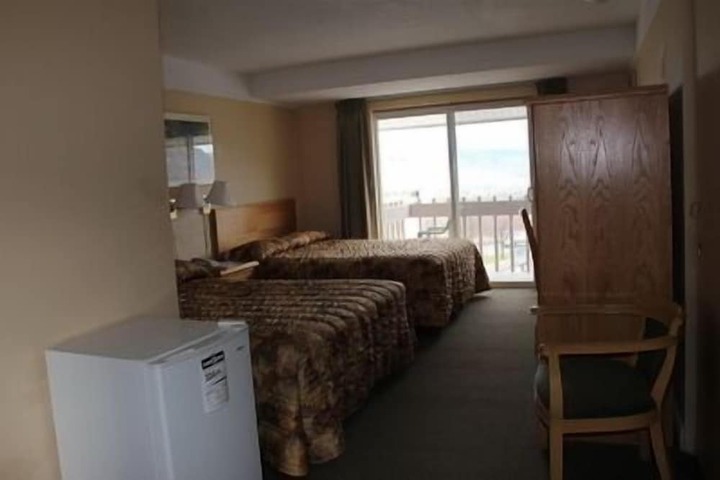 Room 21 of 27