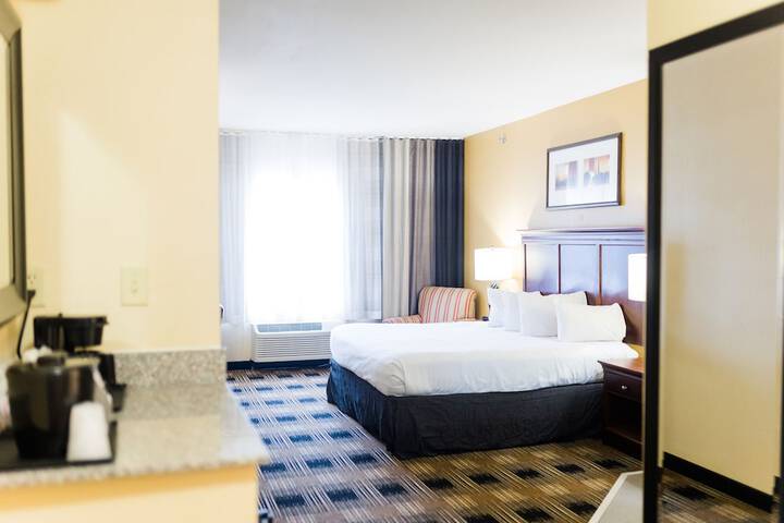 Country Inn & Suites by Radisson Helen, GA