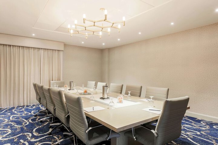 DoubleTree by Hilton Austin - University Area