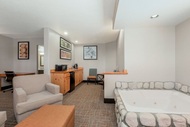 Holiday Inn Resort The Lodge at Big Bear Lake by IHG