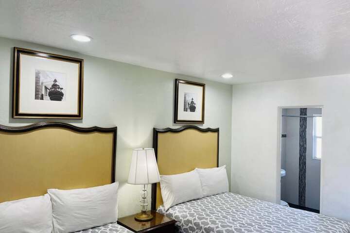 Room 7 of 15
