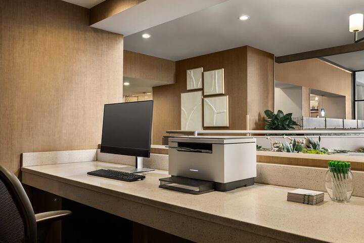 Business Center 43 of 43