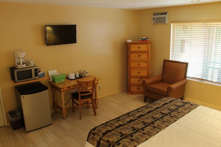 Room 30 of 97