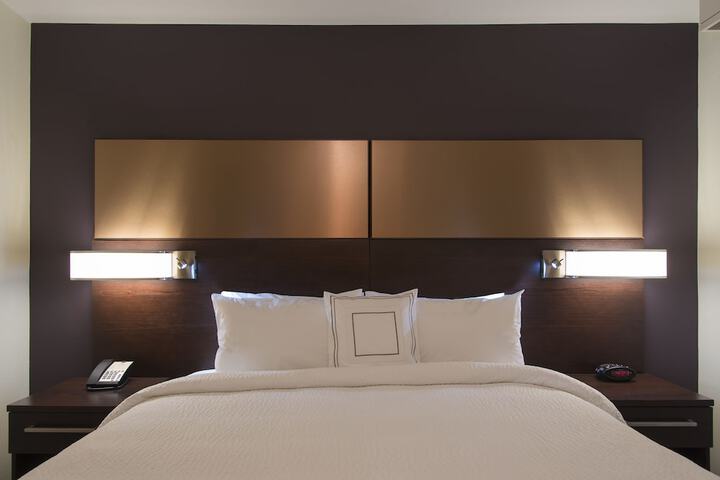 Room 18 of 38