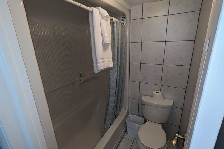 Room 7 of 26