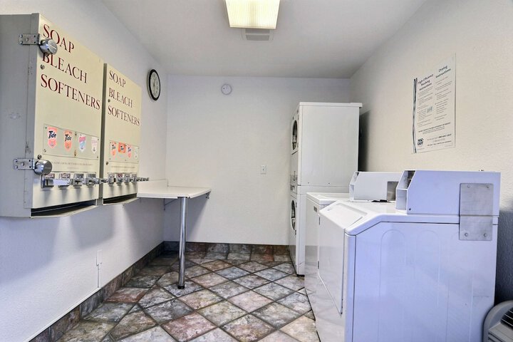 Room 14 of 24