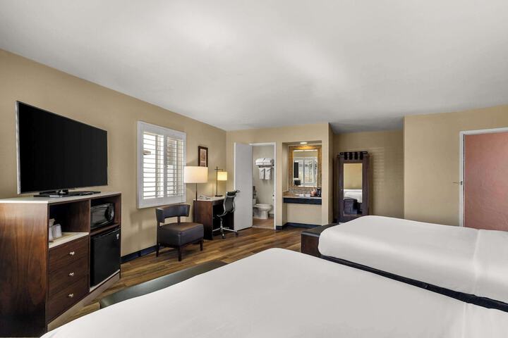 Room 19 of 30