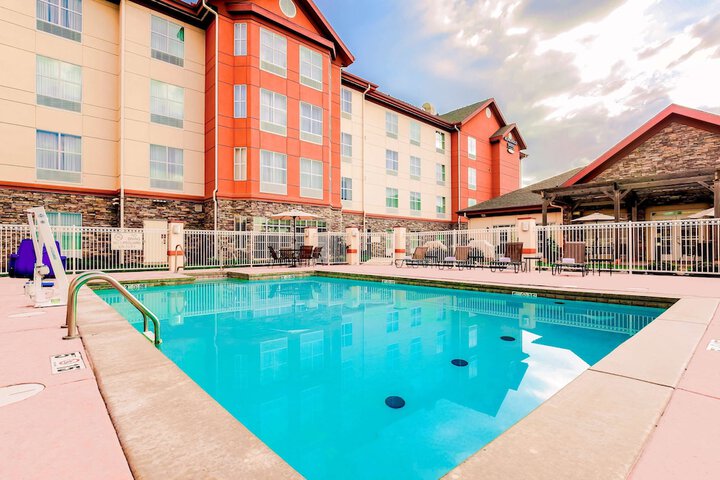 Pool 3 of 33