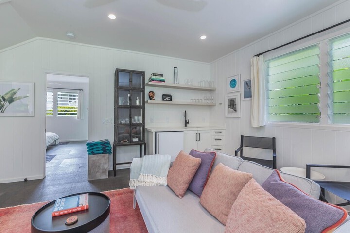 Hanalei Beachfront 2 Bedroom Home by RedAwning