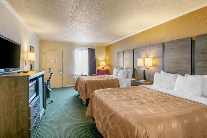 Room 13 of 25